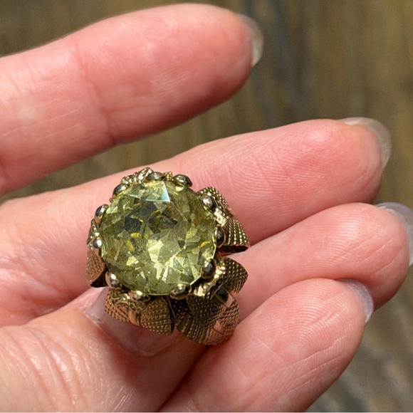 Napier Fabulous vintage adjustable very large stone size 7-10 never worn - Picture 9 of 11